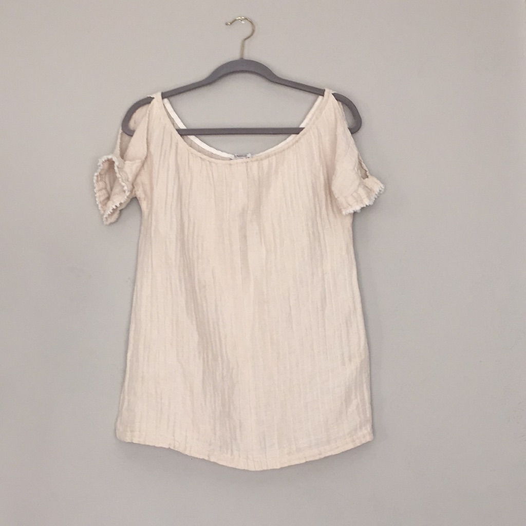 Humanoid Comfortable Luxury Cold Shoulder Top